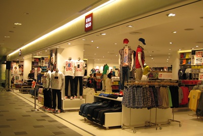 Uniqlo tràn ngập Twitter 